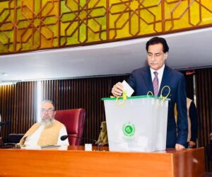 Ayaz Sadiq Assumes Office as Acting President of Pakistan as Zardari, Gilani Remain Abroad