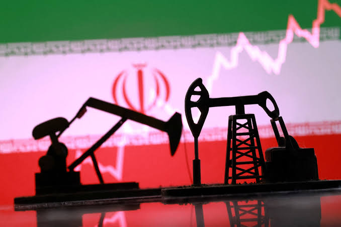 Oil Prices Jump 4% as Renewed US-Iran Fighting Raises Fears of Global Supply Disruptions